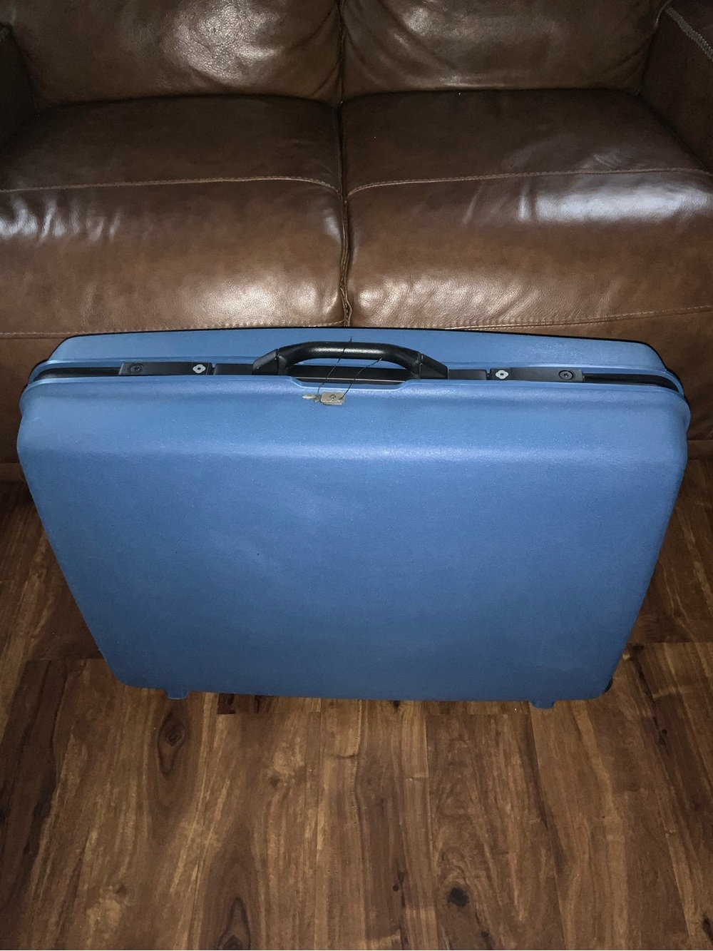 VTG 70’s samsonite hard shell  rolling luggage suitcase with single key. GOOD!!!